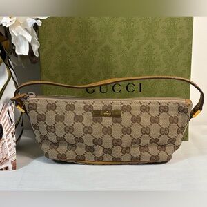 Super cute Gucci mini Pochette